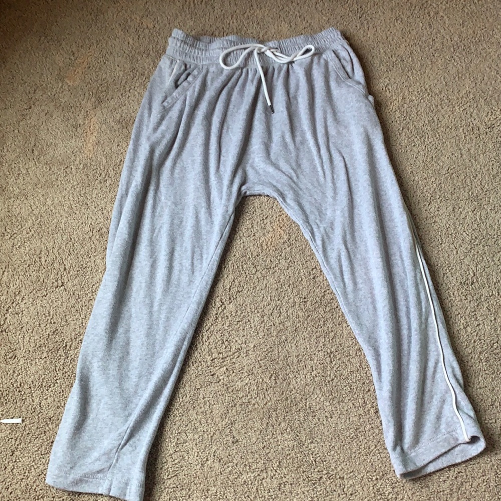 Aerie cropped sweatpants small